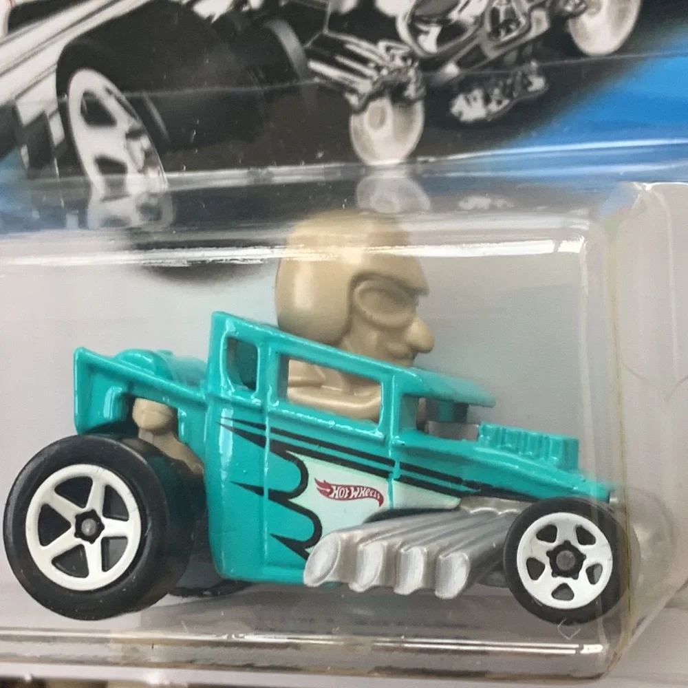 Skull Shaker Hot Wheels New 2025 HotWheels Tooned Bone Shaker Monster Truck